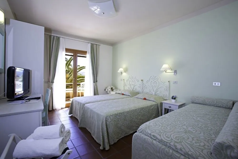 Blu Hotel Laconia Village Cannigione 4*,