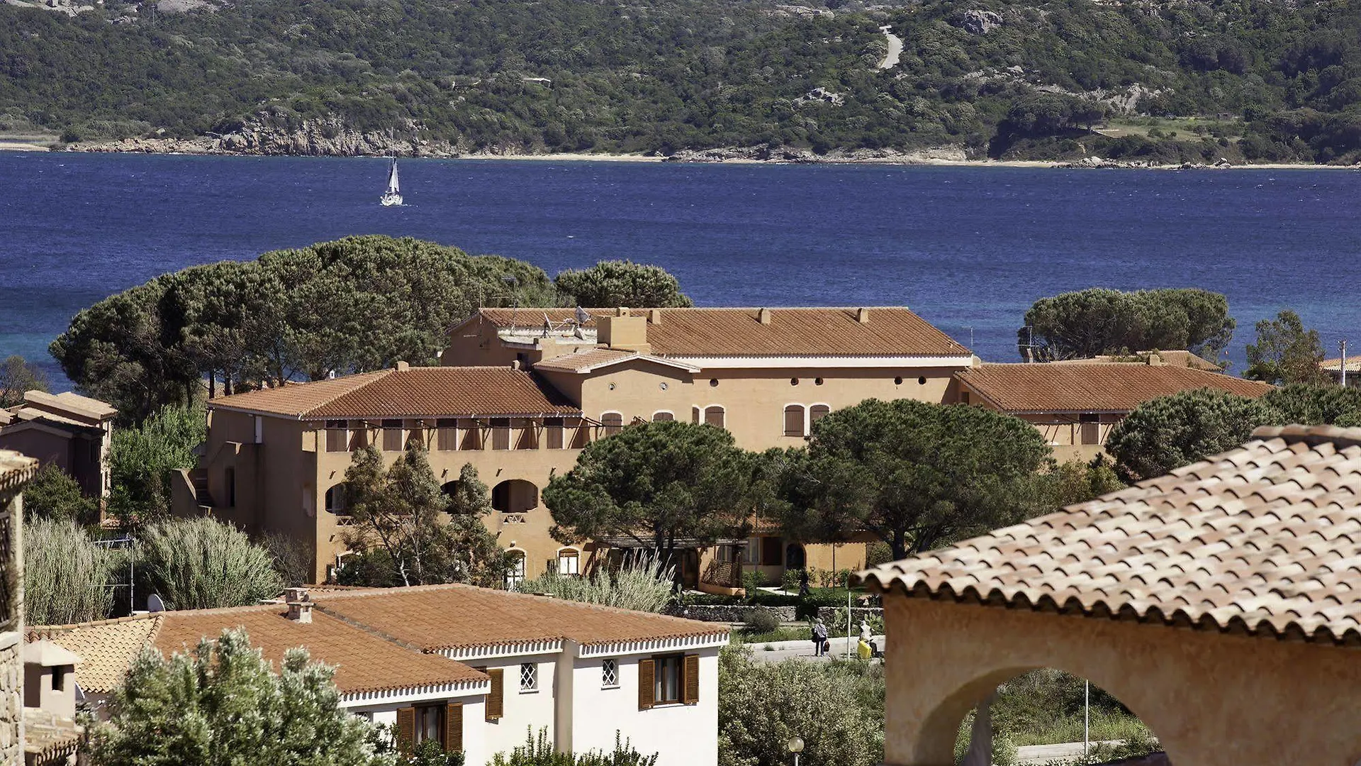 Blu Hotel Laconia Village Cannigione 4*,  Italië